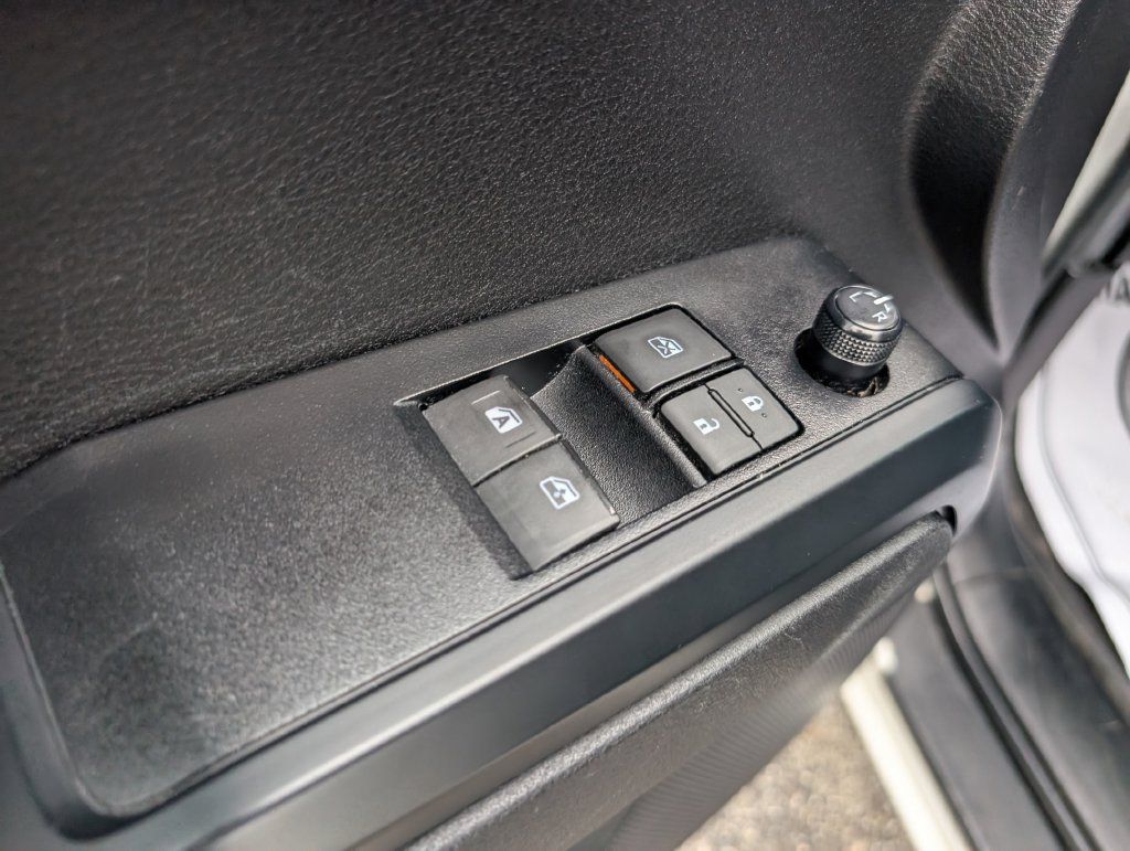 Used 2022 Toyota Tacoma SR RWD image 10