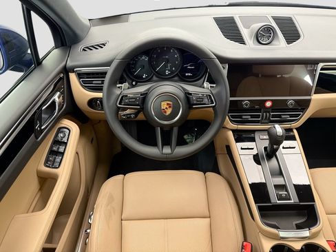 Used 2026 Porsche Macan AWD/4WD image 13
