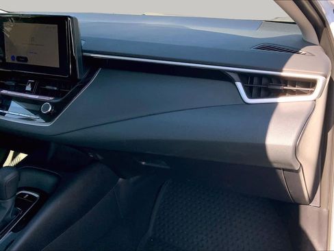Certified 2025 Toyota Corolla LE FWD image 17