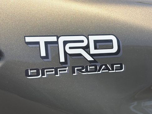 Used 2025 Toyota Tacoma TRD Off-Road w/ TRD Off Road Upgrade Package AWD/4WD image 28