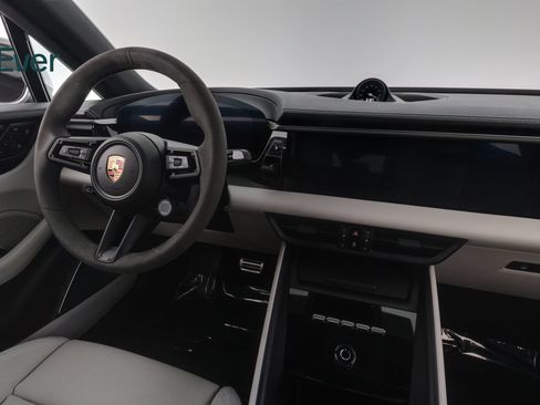 Used 2024 Porsche Macan 4 Electric AWD/4WD image 25