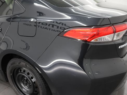 Used 2021 Toyota Corolla LE FWD image 28