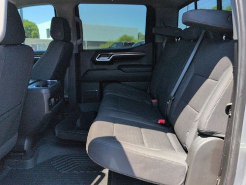 Used 2024 Chevrolet Silverado 1500 LT Trail Boss w/ Convenience Package II AWD/4WD image 25