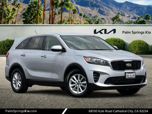 Used 2020 Kia Sorento FWD V6 image 1
