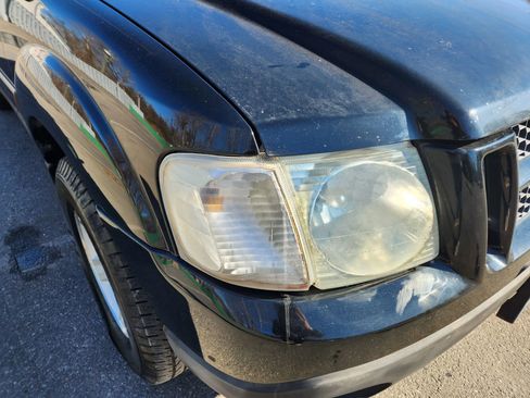 Used 2003 Ford Explorer Sport Trac XLS image 4