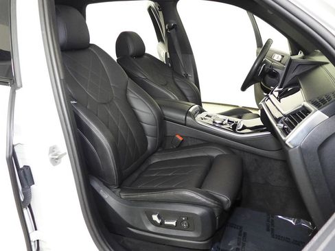 Used 2024 BMW X5 xDrive50e w/ M Sport Package AWD/4WD image 19