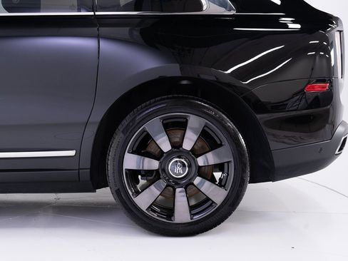 Certified 2024 Rolls-Royce Cullinan image 50