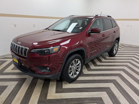 Used 2019 Jeep Cherokee Latitude Plus w/ Comfort/Convenience Group image 1