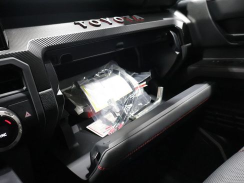 Used 2025 Toyota Tacoma TRD Pro AWD/4WD image 30