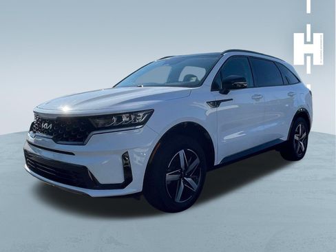 Used 2022 Kia Sorento S w/ Panoramic Sunroof Package FWD image 3