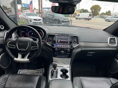 Used 2020 Jeep Grand Cherokee SRT image 20