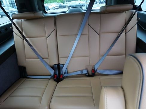 Used 2025 Cadillac Escalade ESV Premium Luxury w/ LPO, Floor Liner Package AWD/4WD image 16