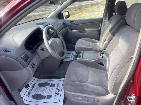 Used 2006 Toyota Sienna LE image 17