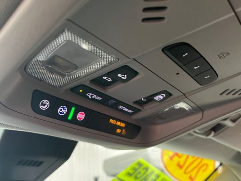 Certified 2024 GMC Terrain SLT w/ Infotainment Package II image 14