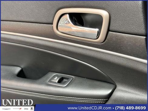 Certified 2016 Jeep Grand Cherokee Limited image 22