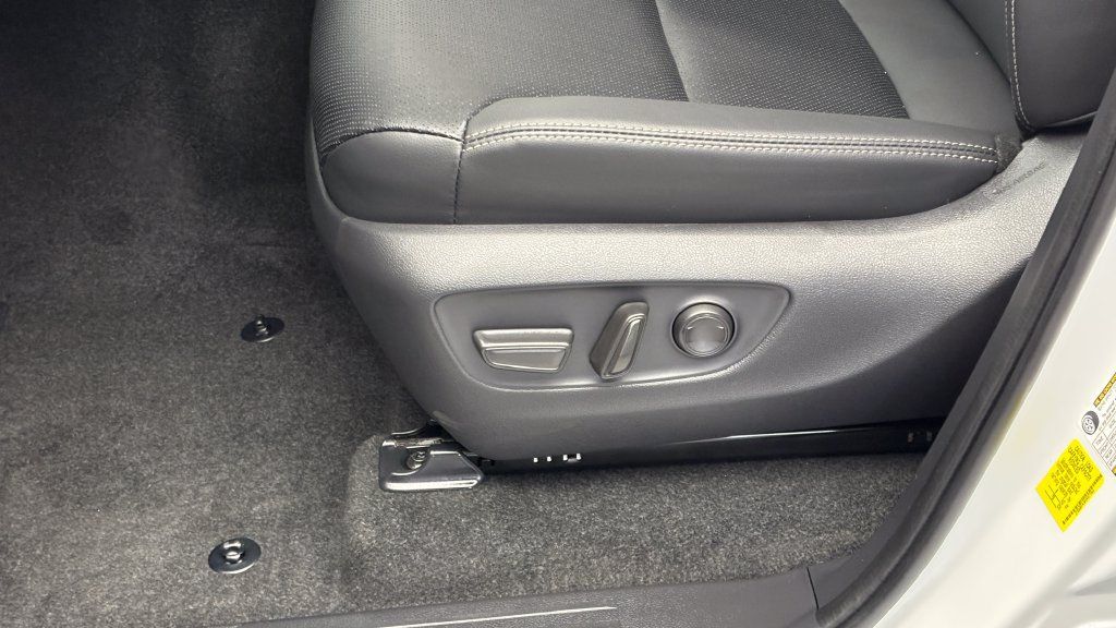 Used 2027 Toyota Land Cruiser AWD/4WD image 11