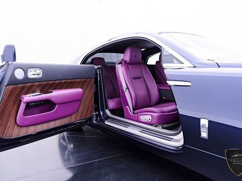 Used 2017 Rolls-Royce Wraith RWD image 35