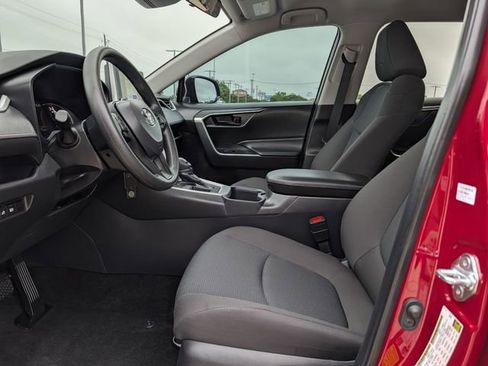 Certified 2025 Toyota RAV4 LE image 24