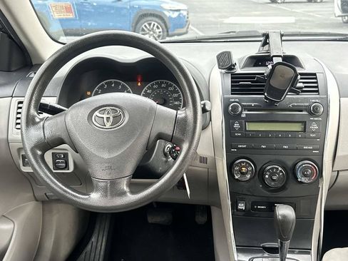 Used 2013 Toyota Corolla L FWD image 18
