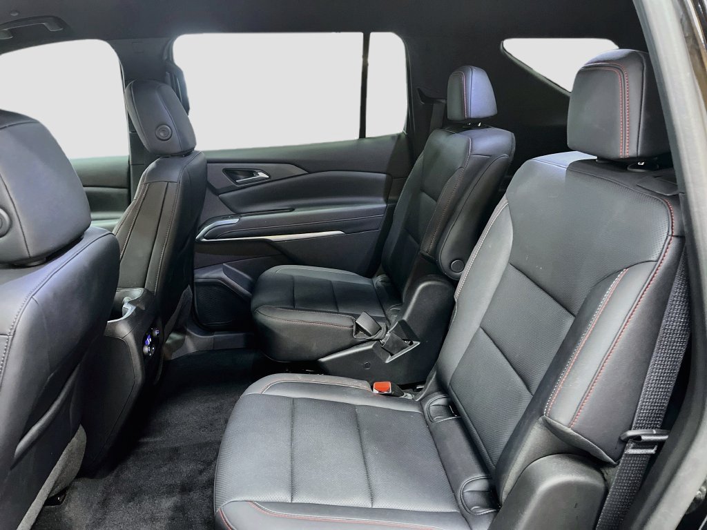 Used 2025 Chevrolet Traverse Z71 AWD/4WD image 24