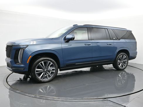 New 2026 Cadillac Escalade ESV Sport image 2