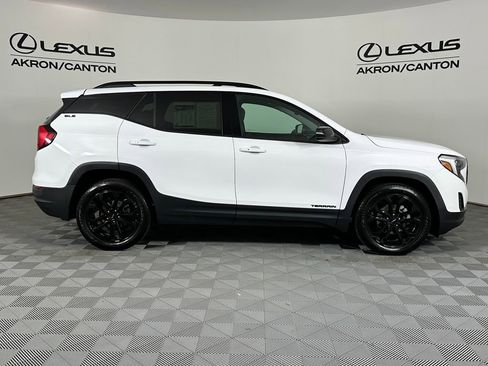 Used 2020 GMC Terrain SLE w/ Driver Convenience Package FWD image 4