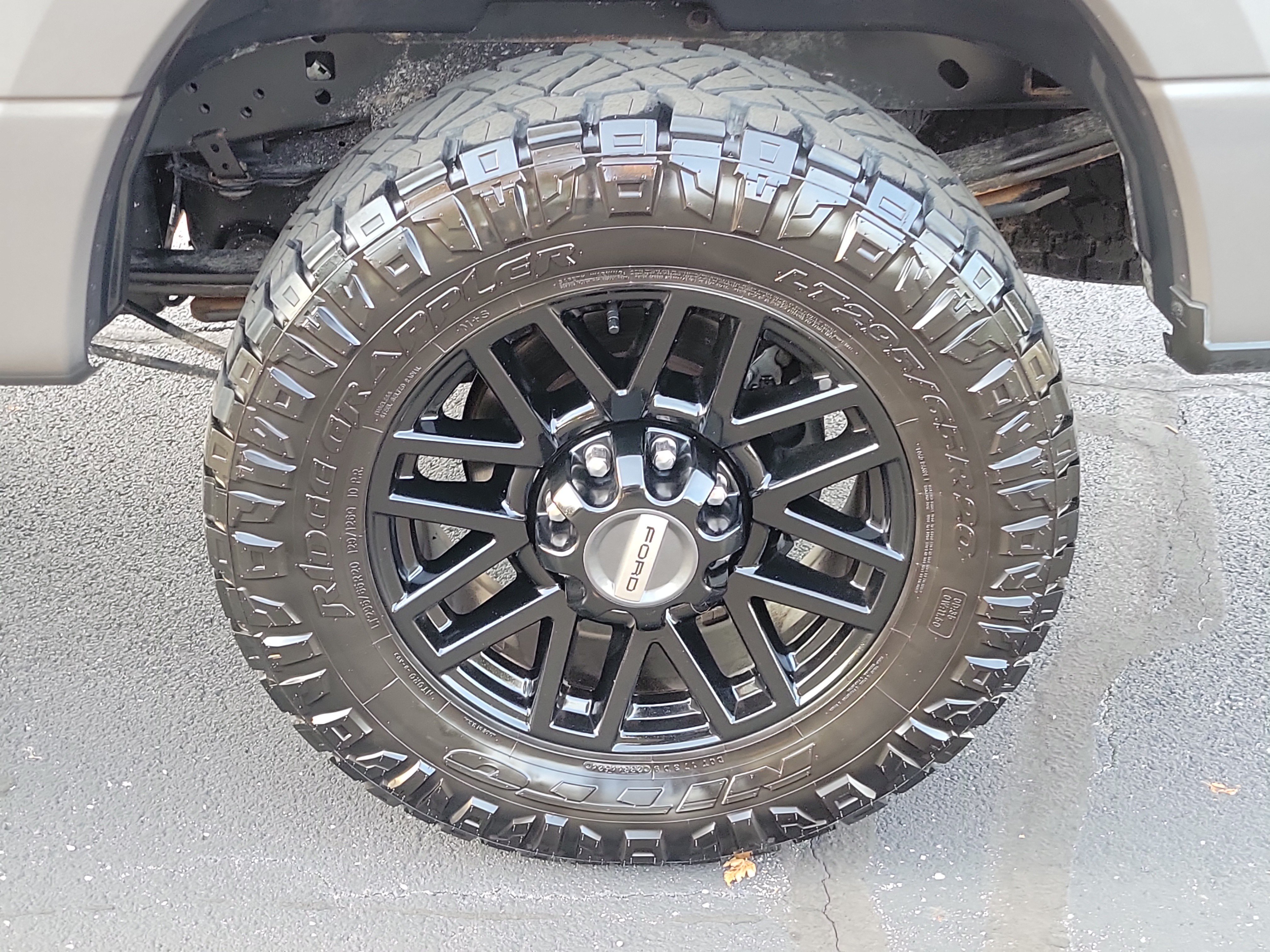 Used 2022 Ford F250 Platinum AWD/4WD image 8