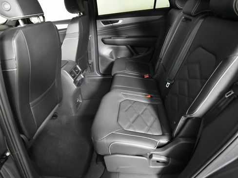 New 2025 Volkswagen Atlas Cross Sport SE image 10