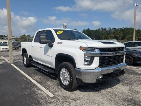 Used 2023 Chevrolet Silverado 2500 LT w/ Convenience Package AWD/4WD image 3