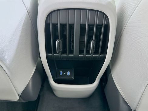 Used 2024 Hyundai Kona SEL FWD image 12