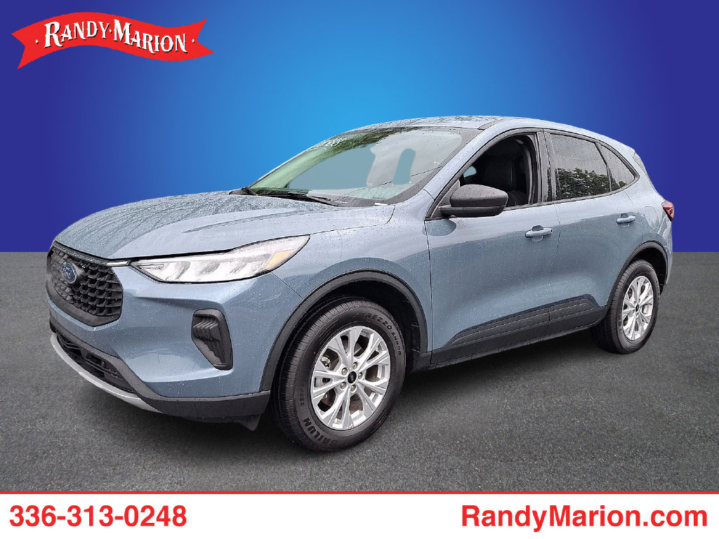 Used 2025 Ford Escape Active AWD/4WD image 1