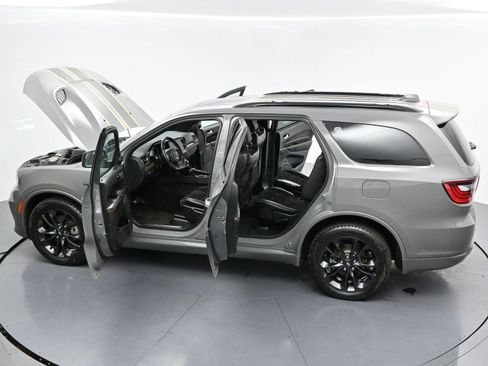 Used 2022 Dodge Durango R/T w/ Hemi Orange Plus Package AWD/4WD image 40