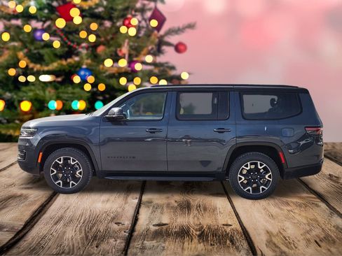 New 2025 Jeep Wagoneer Series II image 3