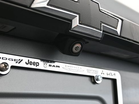 Used 2023 Chevrolet Traverse LS image 33