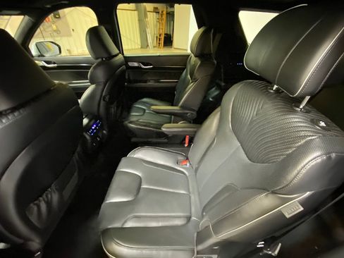 Used 2025 Hyundai Palisade Calligraphy AWD/4WD image 25