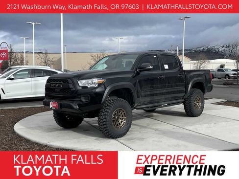 Used 2023 Toyota Tacoma 4x4 Double Cab w/ Trail Edition image 1