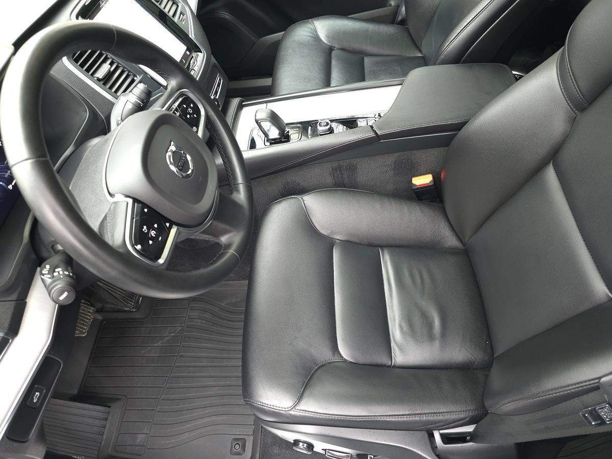 Used 2024 Volvo XC90 B5 Core w/ Climate Package AWD/4WD image 12