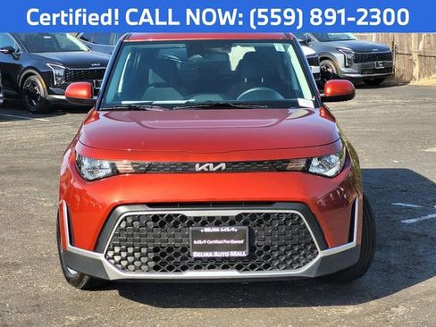 Certified 2025 Kia Soul LX w/ LX Technology Package FWD image 3