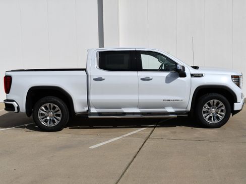 New 2026 GMC Sierra 1500 Denali image 4