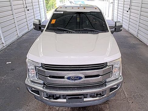 Used 2017 Ford F250 Lariat w/ Lariat Ultimate Package AWD/4WD image 3