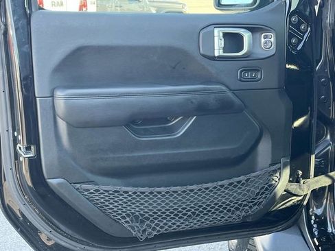 Used 2021 Jeep Wrangler Unlimited Sahara image 14