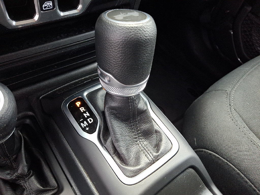 Used 2022 Jeep Wrangler Unlimited Sport AWD/4WD image 18