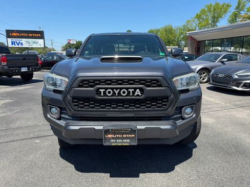 Used 2016 Toyota Tacoma TRD Sport w/ Premium & Technology Package AWD/4WD image 8