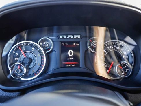 Used 2024 RAM 3500 Tradesman w/ Chrome Appearance Group AWD/4WD image 27