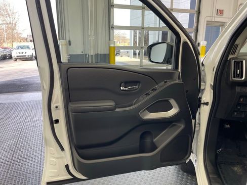 New 2026 Nissan Frontier SV w/ All-Weather Content Package AWD/4WD image 19