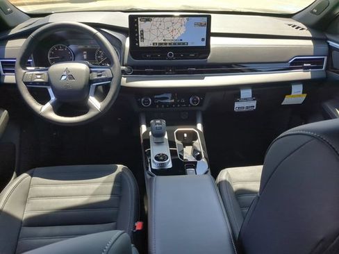 New 2026 Mitsubishi Outlander LE FWD image 31