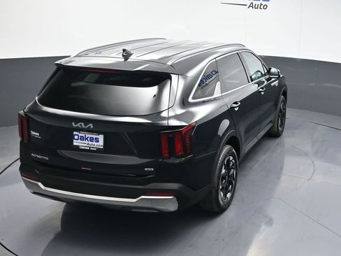 Certified 2025 Kia Sorento S AWD/4WD image 40