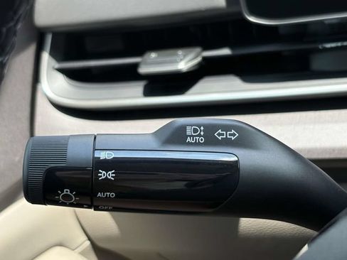 New 2026 Kia Carnival EX FWD image 45