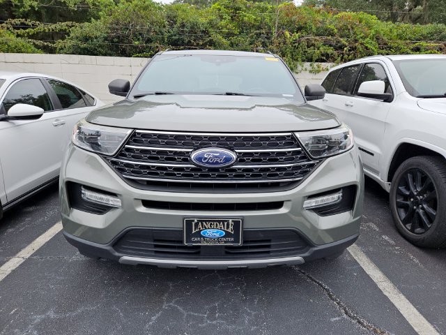 Used 2020 Ford Explorer XLT w/ Equipment Group 202A AWD/4WD image 3