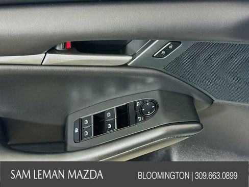 Used 2023 MAZDA MAZDA3 s FWD image 17